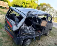 UP: पीलीभीत-बरेली मार्ग पर रफ्तार का कहर, ईको और ट्रक की टक्कर में दो की मौत