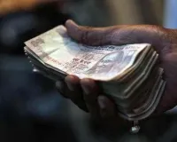 Bareilly:रिश्वत नहीं मिली तो बढ़ा दी तो लेखपाल ने महिला की आय, बच्चों के स्कूल एडमिशन में चाहिए था प्रमाण पत्र