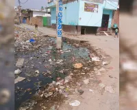 Moradabad सड़कों के गड्ढे बने जानलेवा, बेहतर व्यवस्था का दावा कागजों तक सीमित