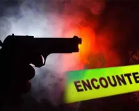 Bareilly: गौमांस तस्करों से पुलिस की मुठभेड़...गौकशी के आरोपी पिता-पुत्र गिरफ्तार, बाप को लगी गोली