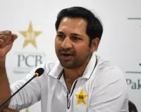 बांग्लादेश दौरे के लिये अब्बास की पाकिस्तान टीम में वापसी, सरफराज बने मुख्य कोच