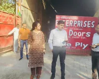 कृषि यूरिया की हेराफेरी की आशंका... टीजी यूरिया की छापेमारी, चार इकाइयों में ताला, एक से लिया नमूना