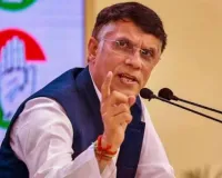 पवन खेड़ा की मुश्किलें बढ़ीं: असम पुलिस की टीम पहुंची घर, सीएम हिमंता की पत्नी पर लगाए थे फर्जी पासपोर्ट के आरोप