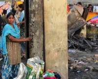 Lucknow Vikasnagar Fire Tragedy: मदद को बढ़े हाथ, अग्निकांड पीड़ितों को खुलकर मिल रहा सहयोग