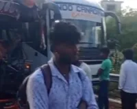 Barabanki road accident: बस-ट्रक-कार की टक्कर से चार यात्री गंभीर रूप से घायल, हाईवे पर लगा लंबा जाम