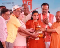 सीएम योगी ने लखनऊ से ‘सोमनाथ स्वाभिमान यात्रा’ की शुरुआत, कहा- सदियों के आक्रमणों के बावजूद अडिग है सनातन आस्था