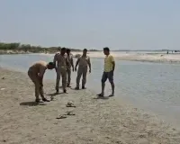 UP: गंगा स्नान के दौरान खनन ठेकेदार का मुंशी डूबा, नहीं लगा सुराग