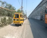 UP:बेखौफ चालक ओवरलोड सवारियां लादकर लगा रहे दौड़