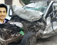 Rampur: नैनीताल हाइवे पर ईंटों से भरी ट्रैक्टर-ट्राली में घुसी कार, एक की मौत, दो घायल