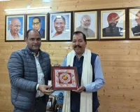 Uttrakhand: गुलदार से भिड़कर दो लोगों की जान बचाने वाले राजेंद्र धामी सम्मानित