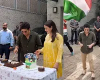फैंस के साथ क्रिकेटर सचिन तेंदुलकर ने मनाया 53वां जन्मदिन, पत्नी के साथ घर पर काटा केक 