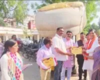 जौनपुर की अनूठी पहल:  भूसा दान अभियान में 10,000 कुंतल का आंकड़ा पार, डीएम ने की अपील
