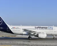 ईरान जंग का असर :  ईंधन की कमी और महंगाई की मारझेल रही एयरलाइन कंपनियां, लुफ्थांसा एयरलाइन ने रद्द कीं 20,000 उड़ानें 