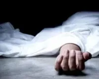 यूपी : किशोरी को भगाने वाले आरोपी का कोतवाली में फंदे पर लटका मिला शव, इंस्पेक्टर और सिपाही सस्पेंड 