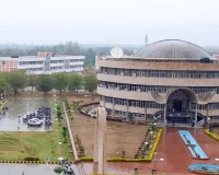 Moradabad: परियोजनाओं की धीमी प्रगति जिले की रैंक पर डाल रही असर