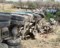 उन्नाव में भीषण सड़क हादसा, एक ही परिवार की 4 महिलाओं समेत 6 की मौत, 4 घायल