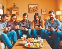 ‘सामूहिक एकांत’ की तरफ बढ़ता समाज