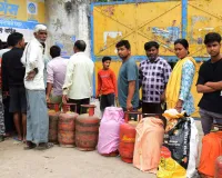  गैस बुकिंग में पूरी तरह से सुधार नहीं... होम डिलीवरी में लग रहे 10 दिन, गोदामों पर जाना मजबूरी