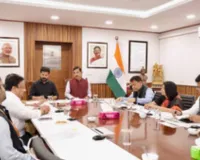 सीतापुर में डीजल की कमी :  कृषि कार्य प्रभावित, थ्रेसर और ट्रैक्टर लेकर भटक रहे किसान