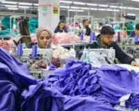 Israel US Iran War :  कपड़ा कारोबार में उछाल ; यार्न, केमिकल, पैकिंग मैटीरियल हुआ महंगा,नई बुकिंग पर दिखेगा बड़ा असर