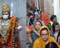 जय श्री राम और जय हनुमान से गुजांयमान हुए लखनऊ और अयोध्या के मंदिर, भंडारे और सुंदरकांड का पाठ, देखें तस्वीरे