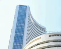 ईरान युद्धविराम की अनिश्चितता से शेयर बाजार में आई गिरावट,  931 अंक लुढ़का सेंसेक्स ; निफ्टी का बुरा हाल 