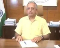 मौसम की मार झेल रहे यूपी के किसानों को जल्द मुआवजा,  मुख्य सचिव ने जिलाधिकारियों को दिए निर्देश