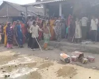 Pilibhit : शराब की दुकान खुलने पर बवाल, तहसीलदार-दरोगा समेत पांच घायल, वाहन क्षतिग्रस्त, 58 पर FIR