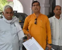 Bareilly : सार्वजनिक चकरोड पर कब्जा, ग्रामीणों ने लगाई डीएम से गुहार