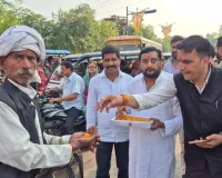 बाराबंकी : मनोज पाण्डेय के कैबिनेट मंत्री बनने पर ब्राह्मण समाज में खुशी, मिठाई खिलाकर खुशी का किया इजहार