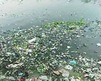 इटावा : कभी राजतिलक में प्रयुक्त यमुना जल अब प्रदूषण की चपेट में, छूने से भी कतराते हैं  लोग