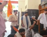 बीएचयू प्रश्न पत्र विवाद : ब्राह्मणवाद से जुड़े प्रश्न को लेकर छात्रों ने किया प्रदर्शन, दोषियों पर कार्यवाही की मांग
