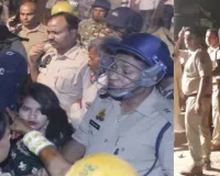 Mathura News : दलितों की बारात पर पथराव से बवाल, दो पक्षों में पत्थरबाजी, महिला घायल 