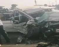 Prayagraj News :  प्रयागराज में रफ्तार का कहर: दो कारों में जोरदार भिड़ंत,  तीन की मौत, चार गंभीर