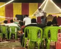 Jalaun News :  तिलक समारोह में महिला डांसरों पर पुलिसकर्मी को नोट उड़ाना पड़ा भारी, SP ने किया निलंबित  