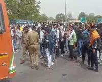 SSC GD Exam: कानपुर में परीक्षा केंद्र पर धांधली का आरोप, नाराज अभ्यर्थियों ने जाम किया हाईवे, जानें पूरा मामला
