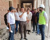 Barabanki News : मुख्यमंत्री मॉडल विद्यालय निर्माण में लापरवाही बर्दाश्त नहीं, निरीक्षण के दौरान बोले डीएम