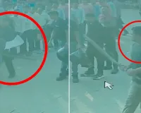 Bareilly News: ड्यूटी पर नहीं रखने की सजा, बेखौफ दबंगों ने आइसक्रीम फैक्ट्री के मुंशी को बीच सड़क पर डंडे से पीटा 
