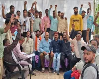 Bareilly News: ड्राइवर और मालियों की भी जनगणना में लगा दी ड्यूटी...भड़के कर्मचारियों ने किया प्रदर्शन