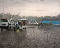 Bareilly:शहर में आंधी-तूफान के साथ मूसलाधार बरसात, पारा गिरने से मिली राहत
