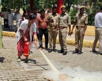 बलरामपुर अस्पताल में मॉक ड्रिलः डॉक्टर-नर्सिंग स्टाफ ने सीखी आपातकालीन evacuation प्रक्रिया