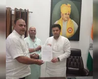 UP News: बेसिक शिक्षा मंत्री को सुनाया दुखड़ा, परिवार से दूर रहकर मानसिक तनाव में शिक्षक 
