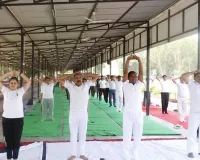 लखनऊ में पुलिसकर्मियों के लिए योग और ध्यान से बढ़ेगी कार्यक्षमता,  ड्यूटी के तनाव को दूर करने के लिए विशेषज्ञों ने दिए खास टिप्स