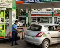 बढ़ती तेल कीमतों के बीच ऐसे बचाएं कार का फ्यूल
