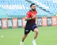  लखनऊ में महासंग्राम ..... कोहली पर सभी की निगाहें, RCB की लाल जर्सी से सराबोर होगा इकाना स्टेडियम