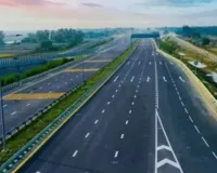 यूपी के एक्सप्रेसवे होंगे हाईटेक:  एआई-सक्षम कैमरे और स्मार्ट मॉनिटरिंग, स्विट्जरलैंड की संस्थाओं के साथ यूपीडा की साझेदारी