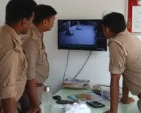  बाराबंकी डकैती के बाद खौफ में व्यवसायी का परिवार,  अयोध्या डीआईजी ने किया मुआयना, पुलिस की 5 टीमें खाली हाथ