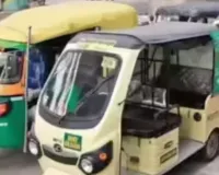 लखनऊ में मनमाना किराया वसूल रहे ई रिक्शा और ई-ऑटो, शहर की यातायात व्यवस्था के लिए बना बड़ी चुनौती 
