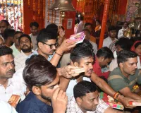 पहले बड़े मंगल पर उमड़ा आस्था का सैलाब:  'बजरंगबली की जय' से गूंजे मंदिर, बाराबंकी से लेकर लखनऊ तक भंडारों की धूम