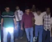   बाराबंकी में देवा लूटकांड:  पुलिस मुठभेड़ में दो बदमाश गिरफ्तार, पैर में गोली लगने के बाद दबोचे गए